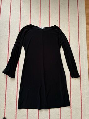Annalee + Hope Black Bell Sleeve Shift Dress